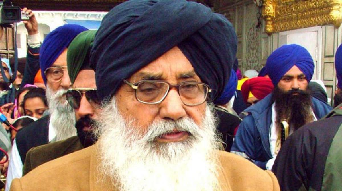 Badal suffering severe symptoms of selective dementia: Amarinder